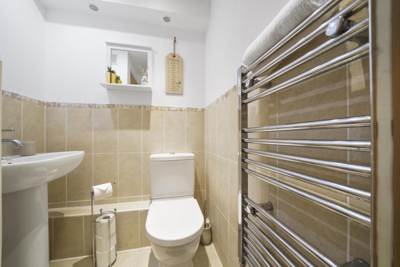 Super Funky Spire View Cottage - Free Gated Parking - Ultra Wifi Canterbury Buitenkant foto